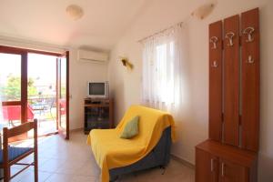 Apartment Radin near the beach