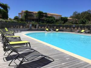 Maison accueillante avec jardin et vue sur montagne à Porto-Vecchio