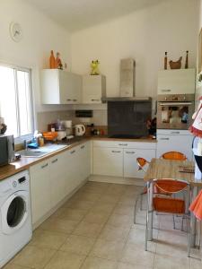 Maison accueillante avec jardin et vue sur montagne à Porto-Vecchio