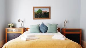 Stylish Central Edinburgh Apartment