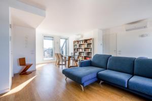 GuestHost - Modern APT with Terrace, WIFI & AC