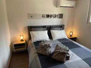 Villas VILLA PERLA SAINT-TROPEZ CAVALAIRE sur MER, 3-5 chambres, vue mer, piscine chauffee avril a octobre : photos des chambres