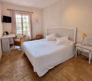 Hotels Castillon Des Baux : photos des chambres