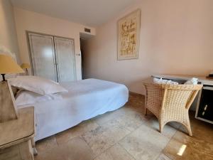 Hotels Castillon Des Baux : photos des chambres