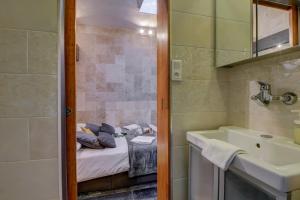 Appartements SOUS MON TOI Topdestination-Dijon - Sauna & jacuzzi - Classe 4 etoiles : photos des chambres