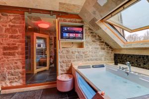 Appartements SOUS MON TOI Topdestination-Dijon - Sauna & jacuzzi - Classe 4 etoiles : photos des chambres