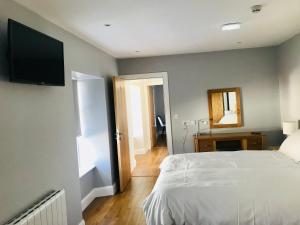 Leannas Lodge, Keshcarrigan