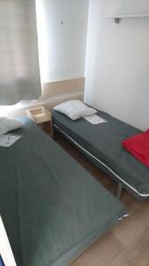 Campings MOBIL HOME 4 PERSONNES TOUT CONFORT : photos des chambres