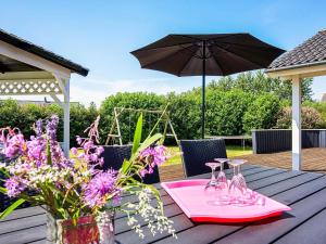 8 person holiday home in Nexø-By Traum