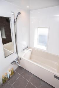 諏訪 Spa & HOTEL La fontaine 1つ星 宿泊施設 ロビー