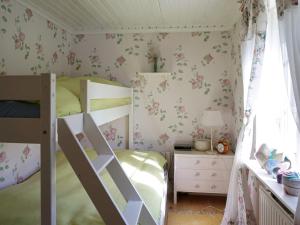 5 person holiday home in FISKEBÄCKSKIL-By Traum