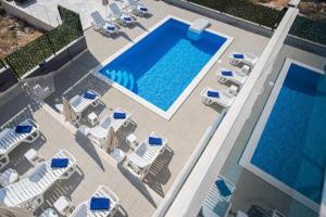 Apartments Dragan - with pool and seaview