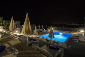 Apartments Jakov - modern and cosy with pool