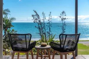 Waiheke Beachfront Apartment - Blackpool
