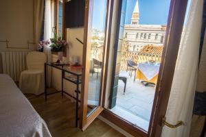 Double Room with Terrace room in Hotel Antigo Trovatore