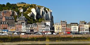 Maisons de vacances Agreable maison de ville avec wifi tout a portee de main : photos des chambres