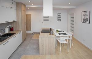 Urban Jungle Apartment in the city center