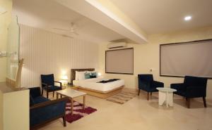 Meritas Seawind Beach Resort, Shrivardhan
