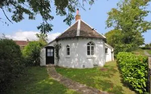 Truffle Cottage, Chichester - Lavant