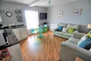 Headland View. Luxury. Harbour-Front. With Parking