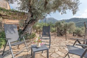 Deià semi-detached sunny country house, near GR221