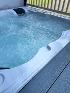 The Beak Lodge with Hot Tub