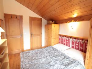 Appartements Appartement Les Carroz d'Araches, 4 pieces, 6 personnes - FR-1-572-241 : photos des chambres