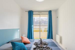 Appartements Appart'Hotel Versailles Saint Cyr l'Ecole - Gare SNCF RER : photos des chambres