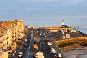 Hotels Hotel De Calais : photos des chambres