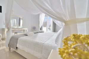 Kamari Hotel Myconos Greece