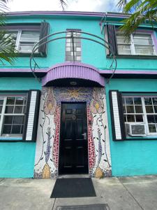 Hoosville Hostel (Formerly The Everglades Hostel)