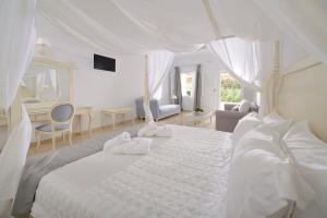 Kamari Hotel Myconos Greece