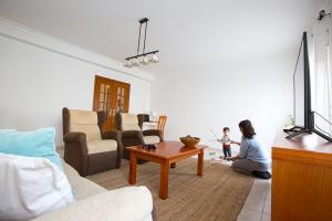 WATERS HOUSE - Feel at Home ir our Sea