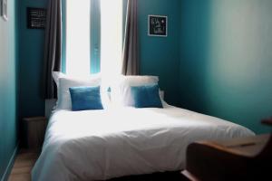 Hotels La Villa 129 : Chambre Lit Queen-Size Deluxe - Occupation simple - Non remboursable