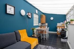 Hummingbird Maisonette by Prescott Apartments