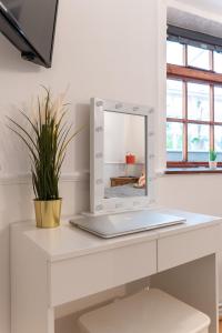 Hummingbird Maisonette by Prescott Apartments