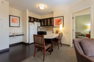 One-Bedroom King Suite room in Sonesta ES Suites Anaheim Resort Area