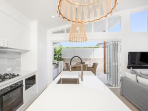 Unwind Pet Friendly 1 Min Walk to Beach