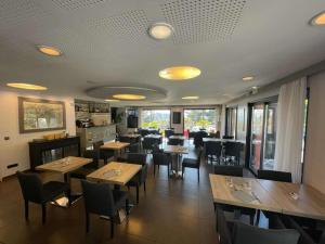 Hotels Kyriad Lyon Sud Sainte Foy : photos des chambres