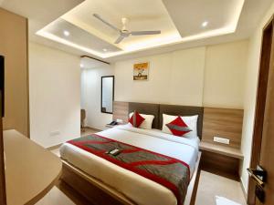 Hotel Tripple Tree - Karol Bagh