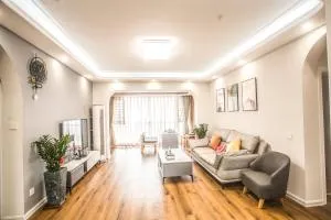 【路客】万达茂｜方特｜青秀山风景区｜园博园｜五象新区｜体育中心｜温馨暖居大四房 - Li-t'ang-hsü