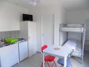 Appartements Saint Palais sur Mer - STUDIO neuf MITOYEN - LE TOUT A PIED : photos des chambres