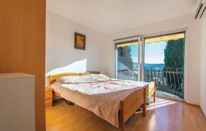 Apartment between the vineyard 