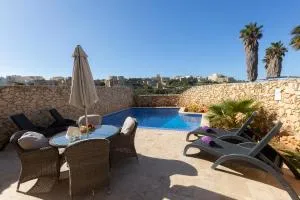 Stunning 4 bedrooms House with views in Gozo - Munxar