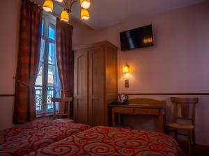 Hotels Hotel De Calais : photos des chambres