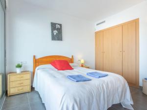 Apartment Cap Mestral by Interhome