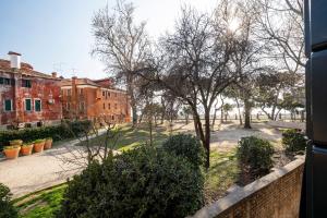 Laguna Doro Luxury Apartments