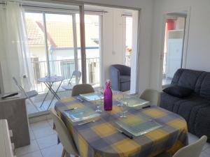 Appartements Appartement rive droite, 100m des plages : photos des chambres