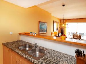 Apartment Port Pals CIII Vista Bonita by Interhome