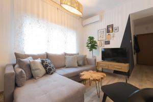 Scandi Chic Apartment, Agia Sofia District #FeelsLikeHome